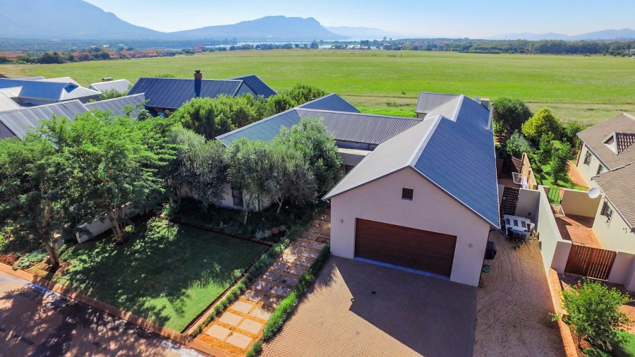 5 Bedroom Property for Sale in The Coves North West
